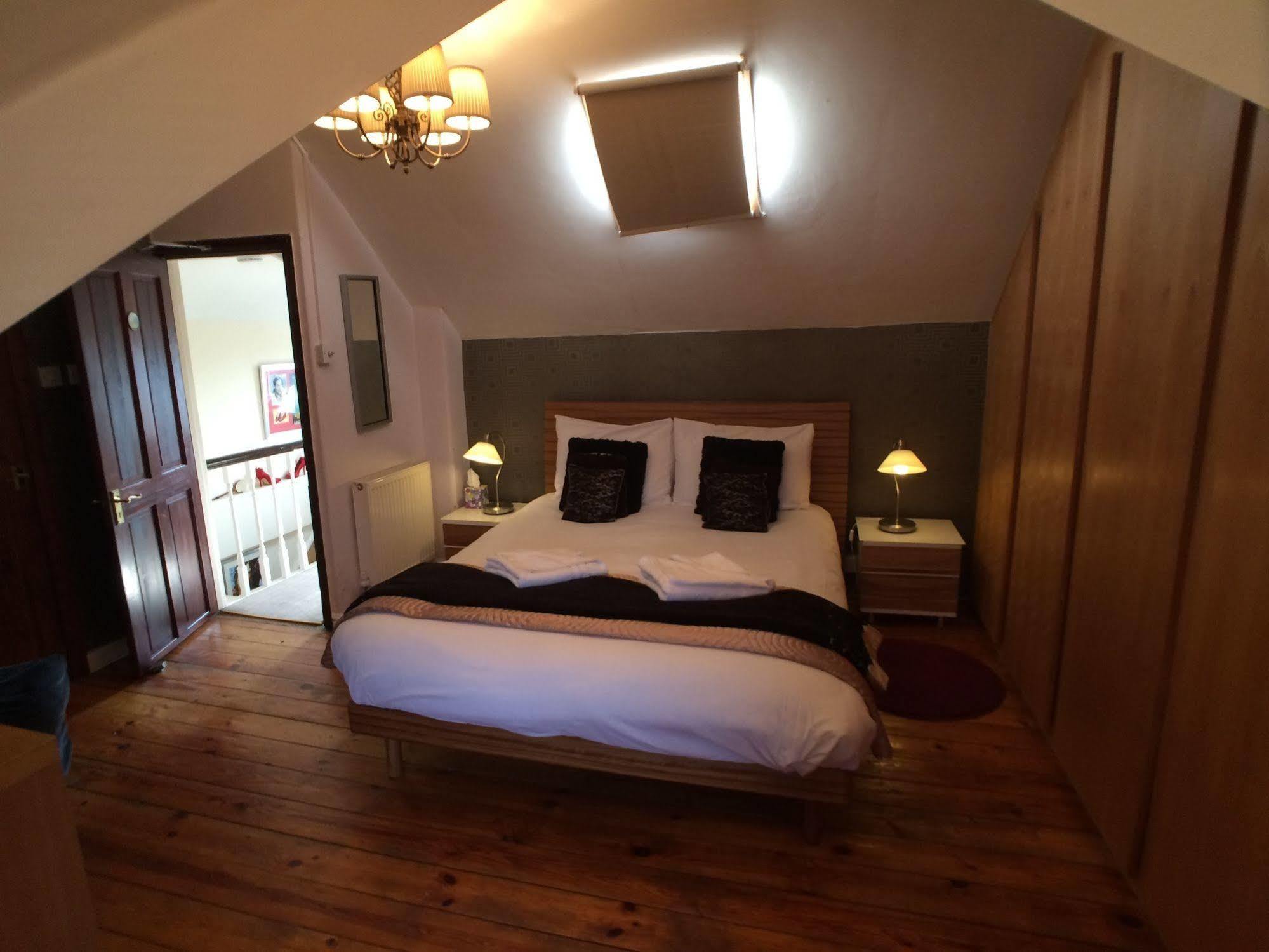 Ty Rosa Rooms Cardiff Exteriér fotografie
